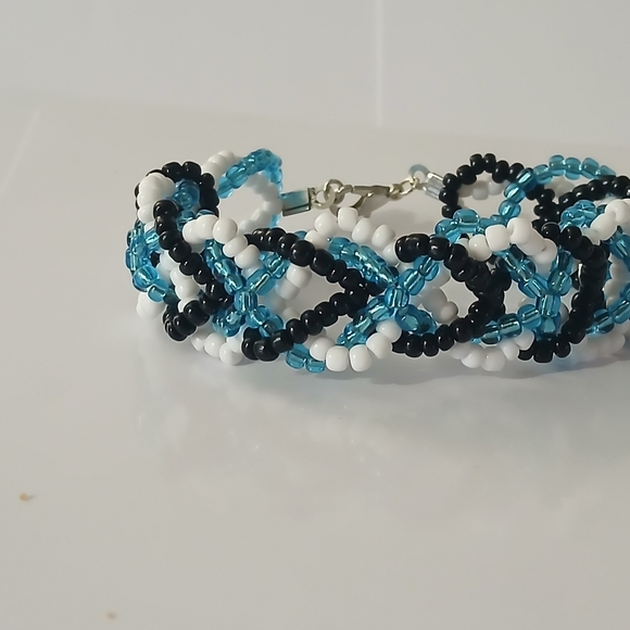Elegant Beaded Bracelet - Blue, Black, and White - Picture 4 of 5